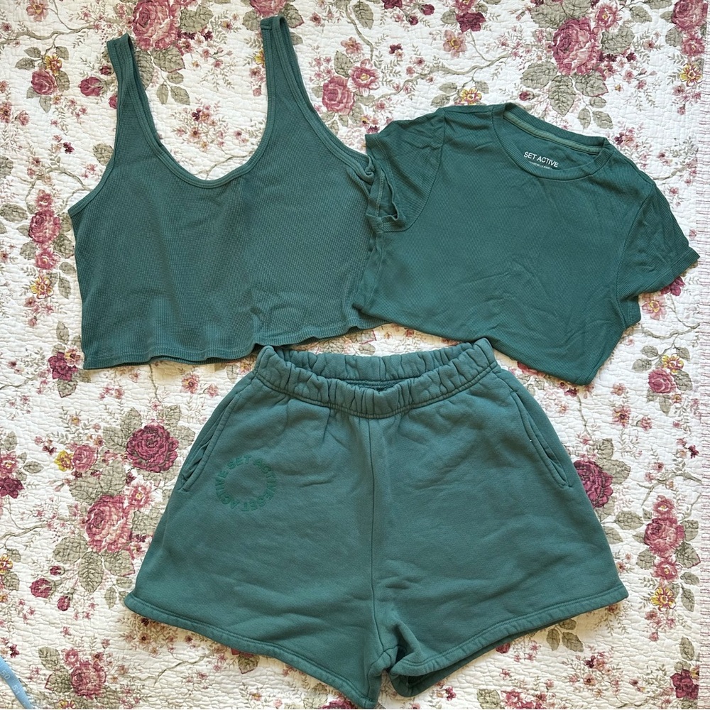 Set Active Tiki Three Piece Bundle